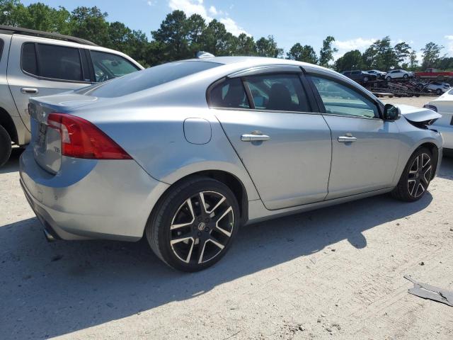 Vin: yv126mfl1h2434440, lot: 61435735, volvo s60 20173