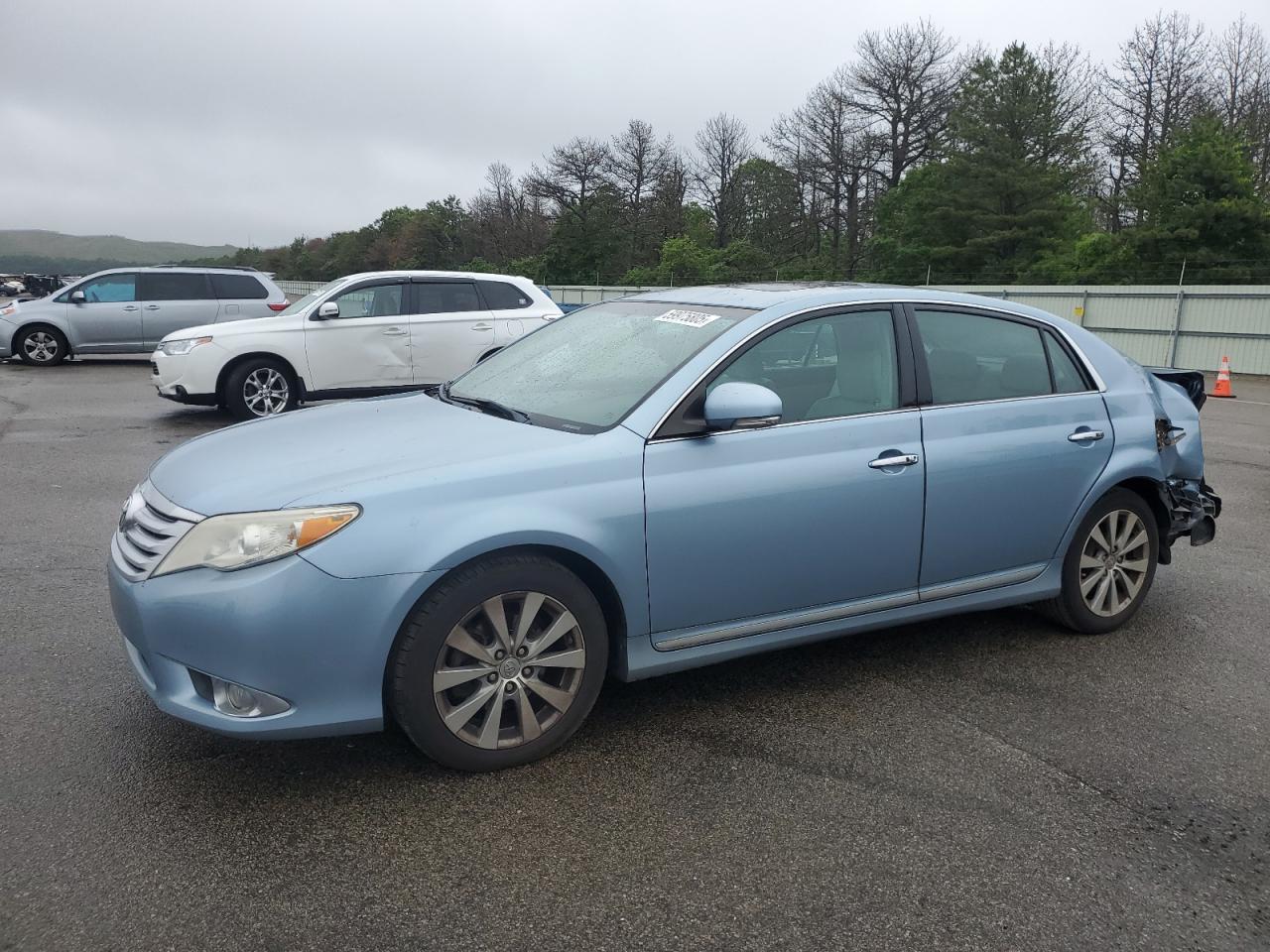 TOYOTA AVALON BASE