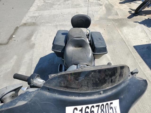 2011 HARLEY-DAVIDSON FLHX 1HD1KB430BB678185