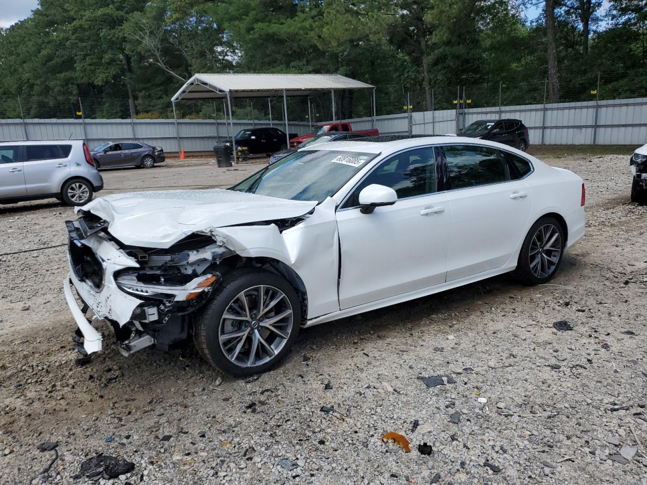 VOLVO S90 T6 MOMENTUM