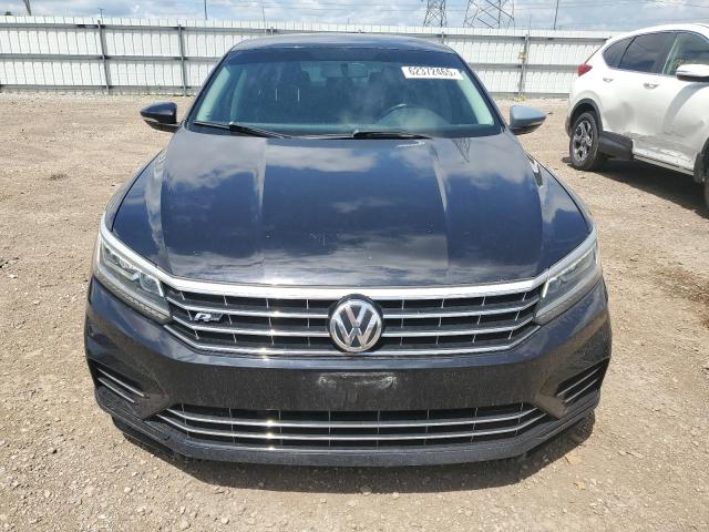 2017 VOLKSWAGEN PASSAT R-L 1VWDT7A36HC017483