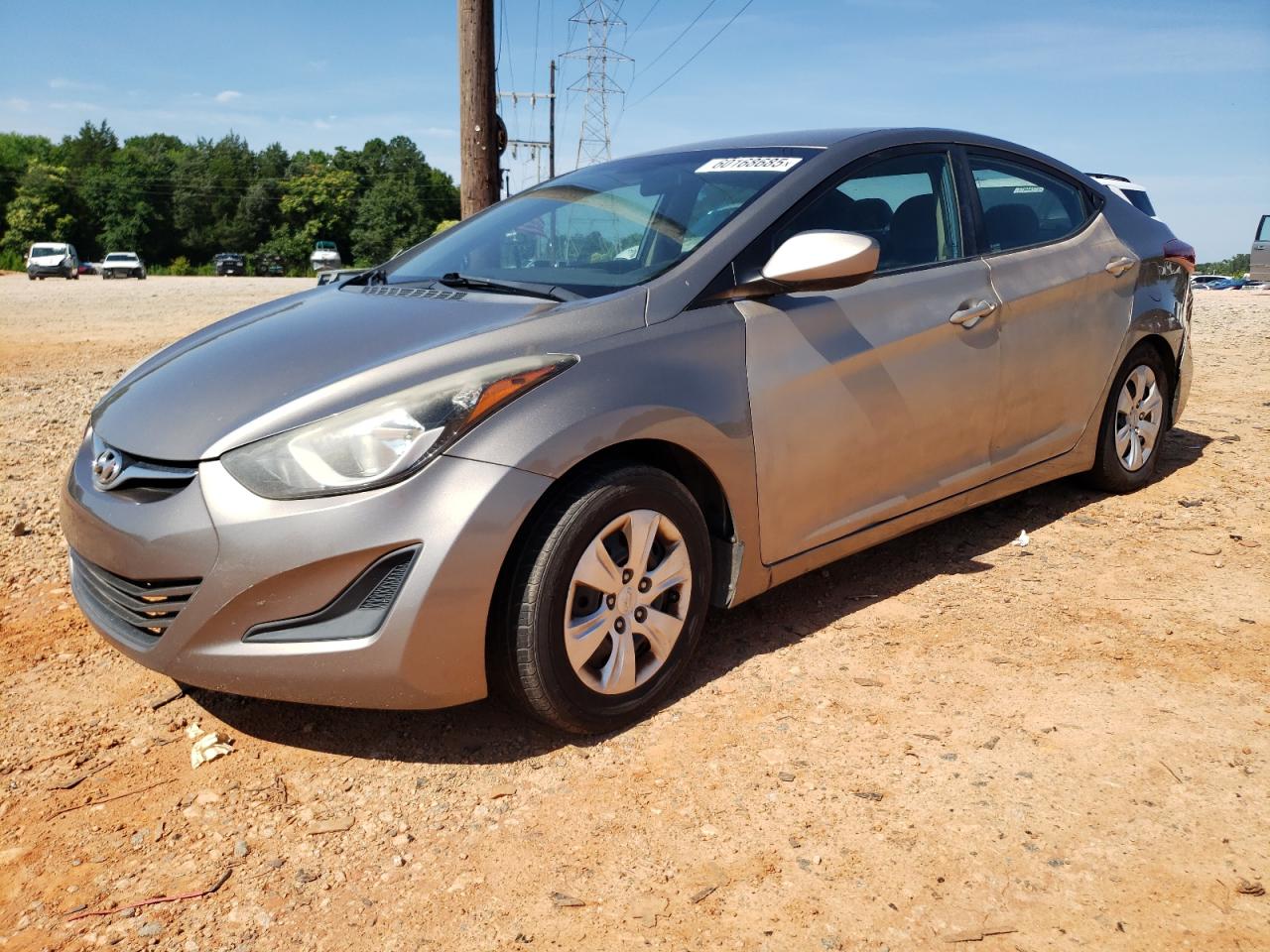 HYUNDAI ELANTRA SE