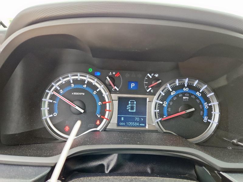 2018 TOYOTA 4RUNNER SR JTEBU5JR9J5556198