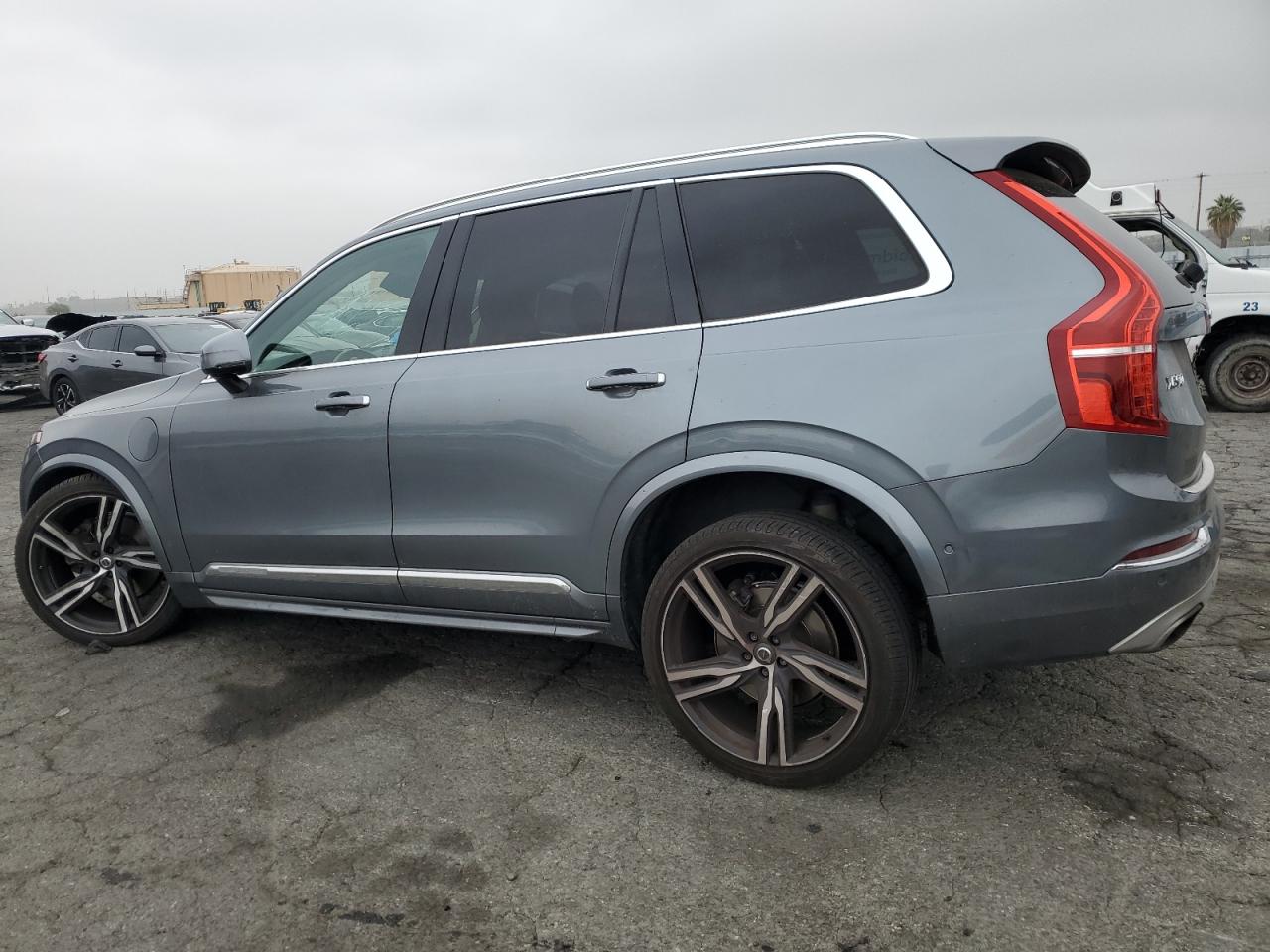 VOLVO XC90 T8