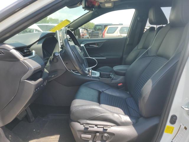2019 TOYOTA RAV4 XSE JTMEWRFV5KJ024321