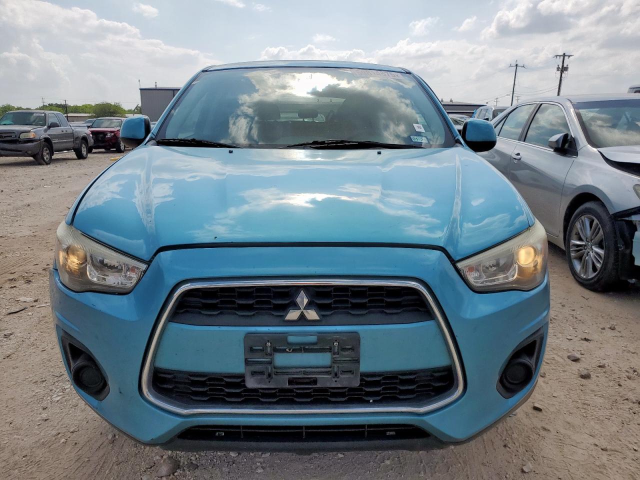 MITSUBISHI OUTLANDER ES