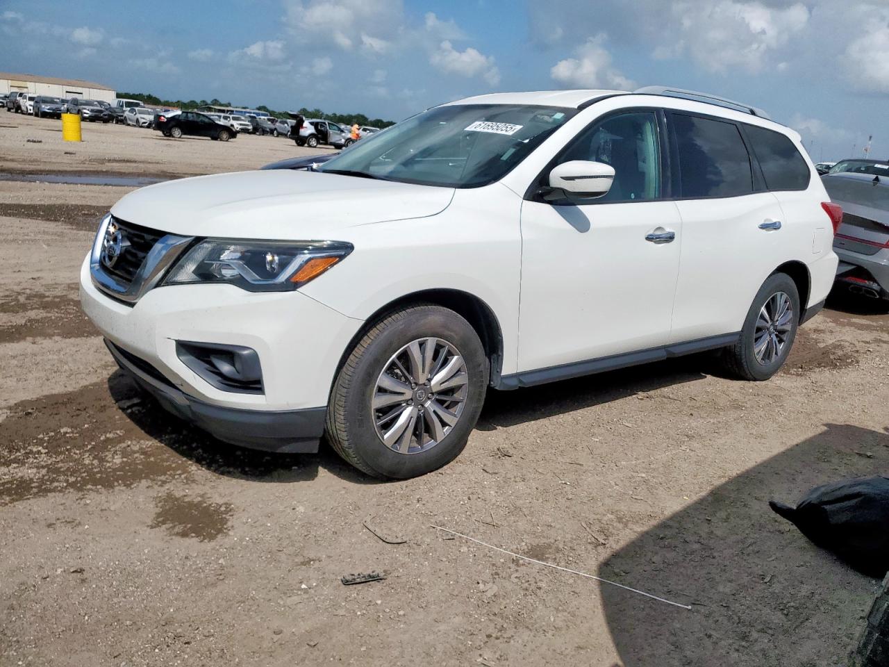 NISSAN PATHFINDER SV