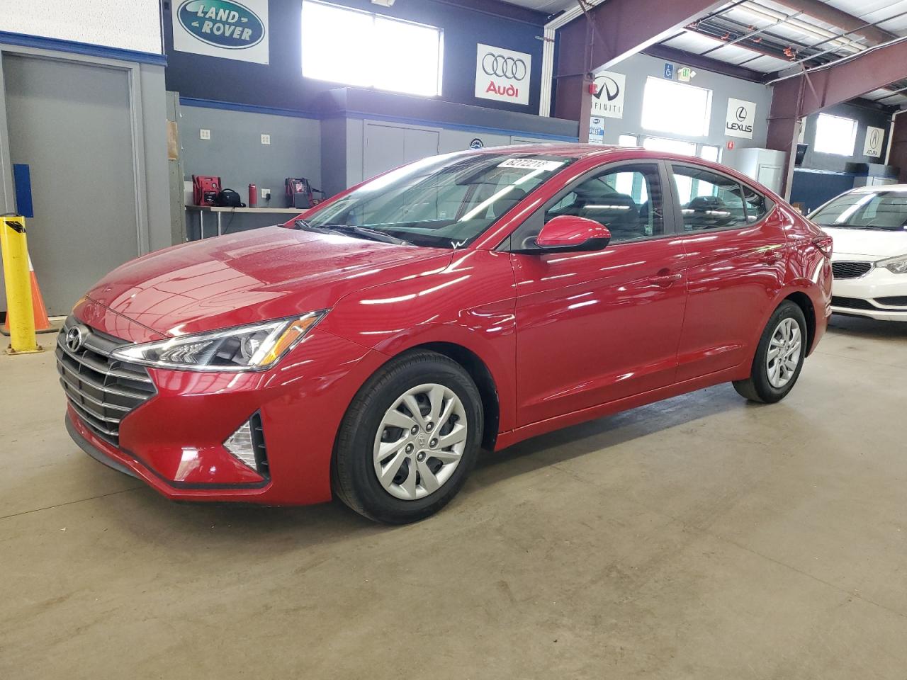 HYUNDAI ELANTRA SE
