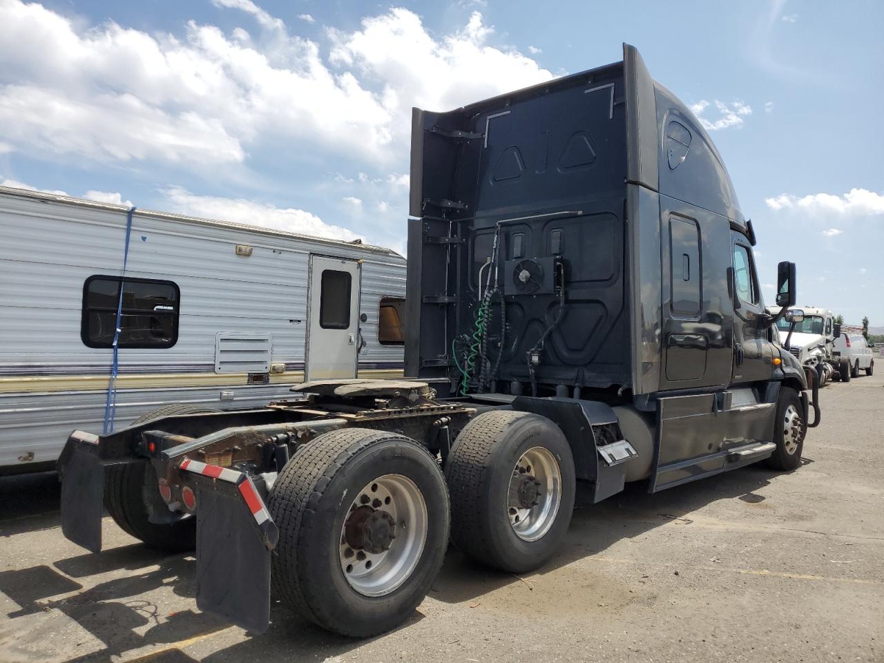 Lot #3187612449 2017 FREIGHTLINER CASCADIA 1