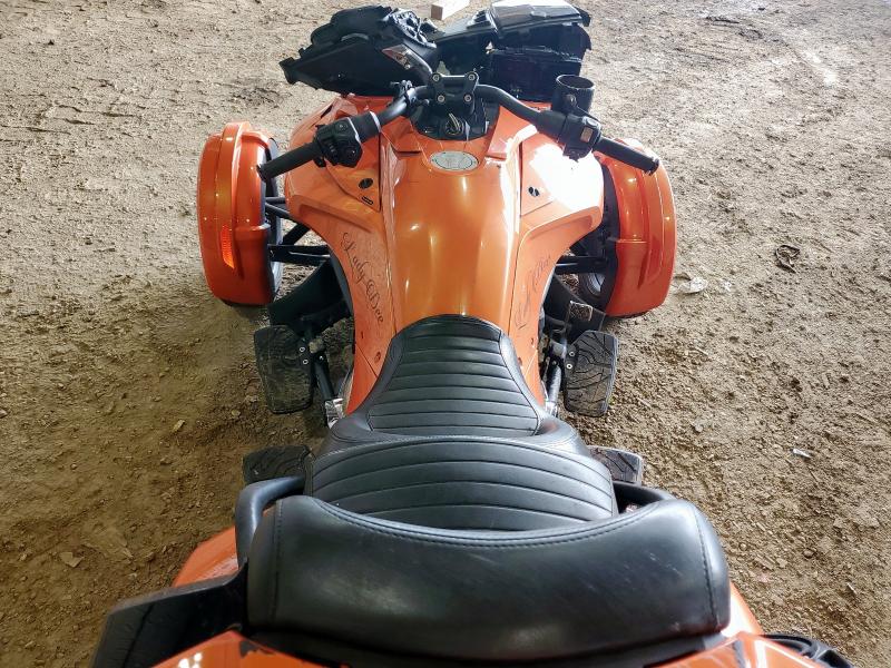 2019 CAN-AM SPYDER ROA 2BXREDD24KV000675