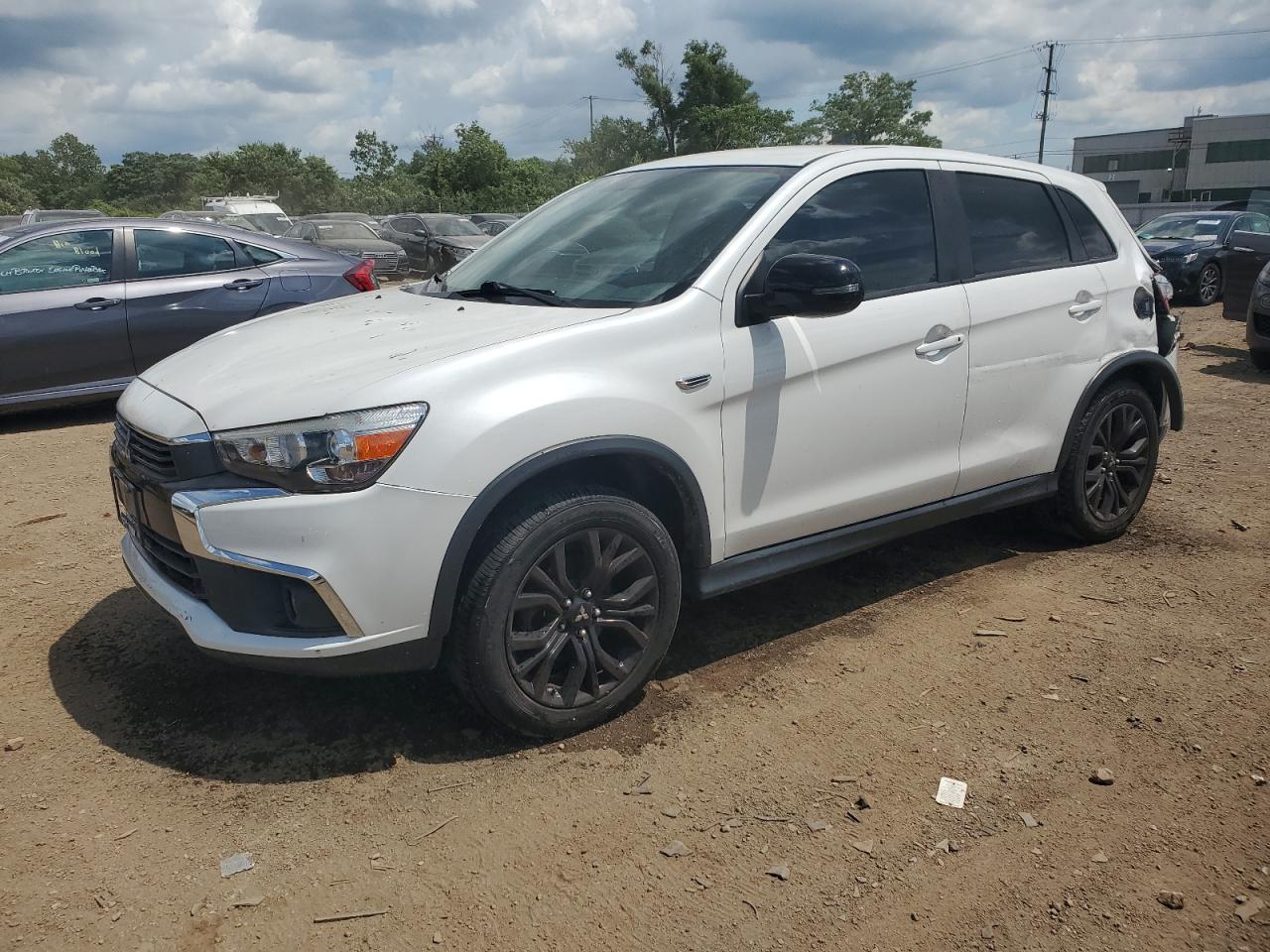 MITSUBISHI OUTLANDER ES
