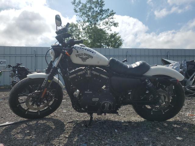 HARLEY-DAVIDSON XL883 IRON 2018 white  gas 1HD4LE217JC409347 photo #4