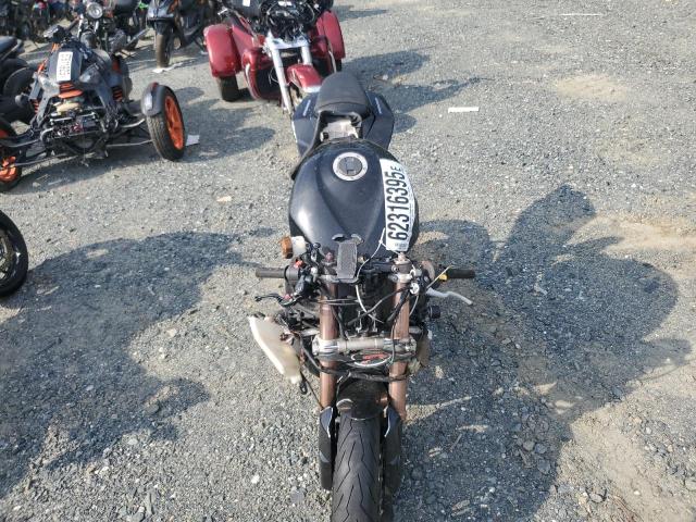 2006 SUZUKI GSX-R1000 JS1GT76A162102896