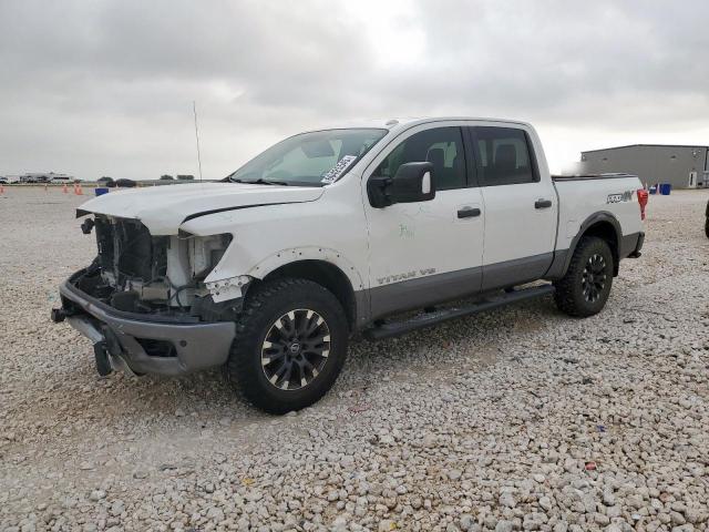 NISSAN TITAN SV