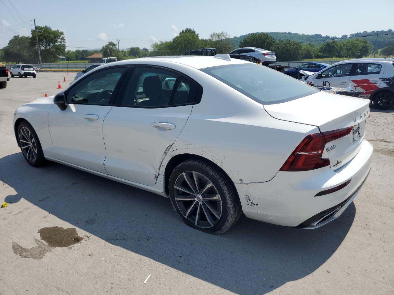 VOLVO S60 B5 MOMENTUM