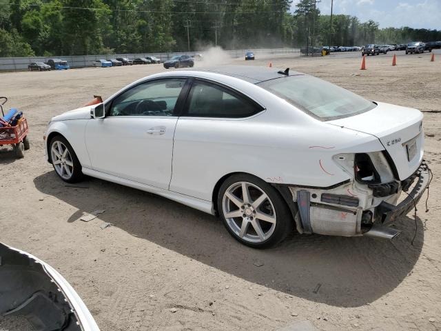 Vin: wddgj4hb4eg282981, lot: 60049455, mercedes-benz c-class 250 20142