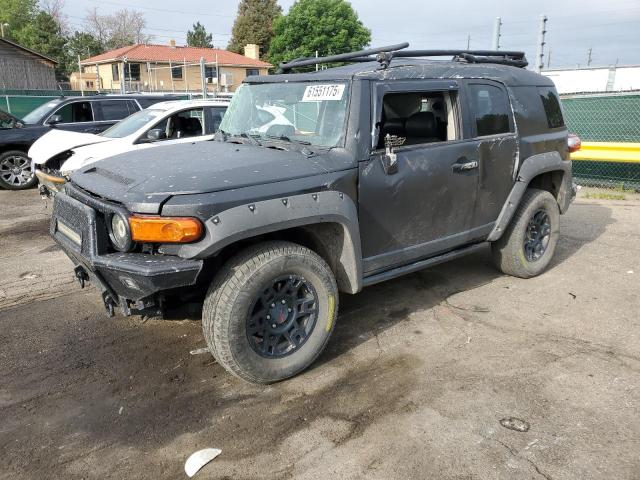 TOYOTA FJ CRUISER