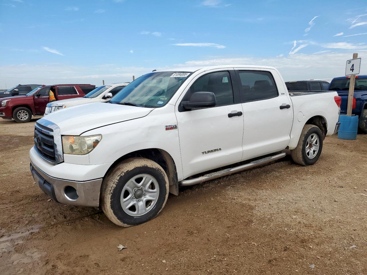 TOYOTA TUNDRA CREWMAX SR5