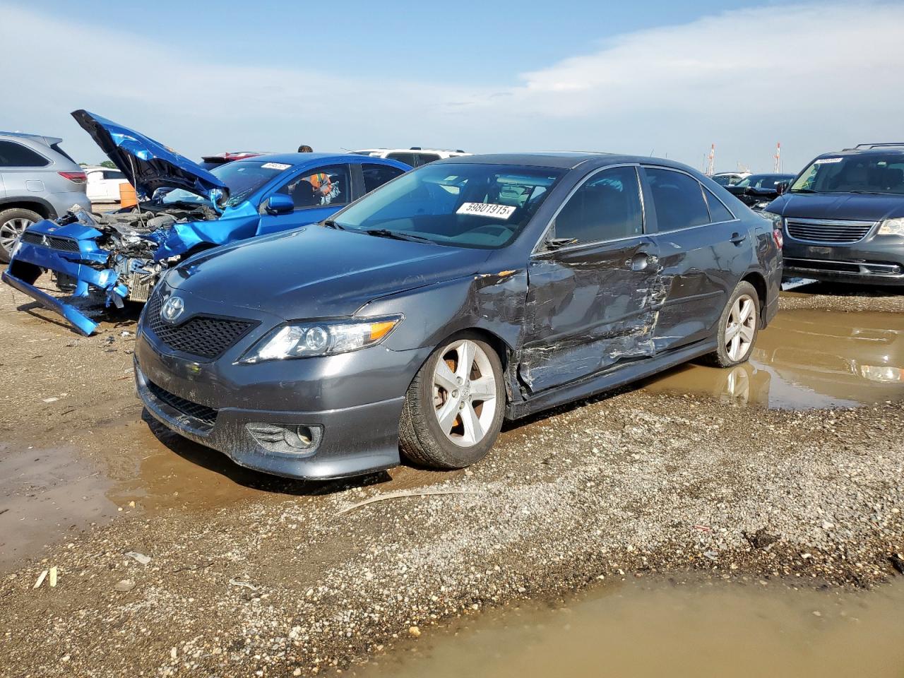 TOYOTA CAMRY SE