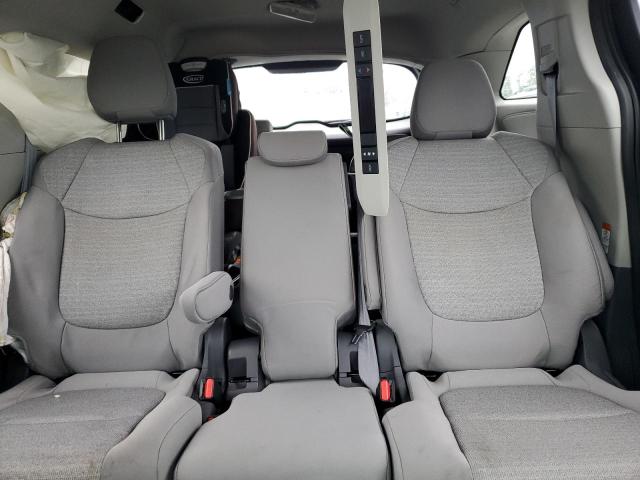2021 TOYOTA SIENNA LE 5TDKRKEC9MS025138