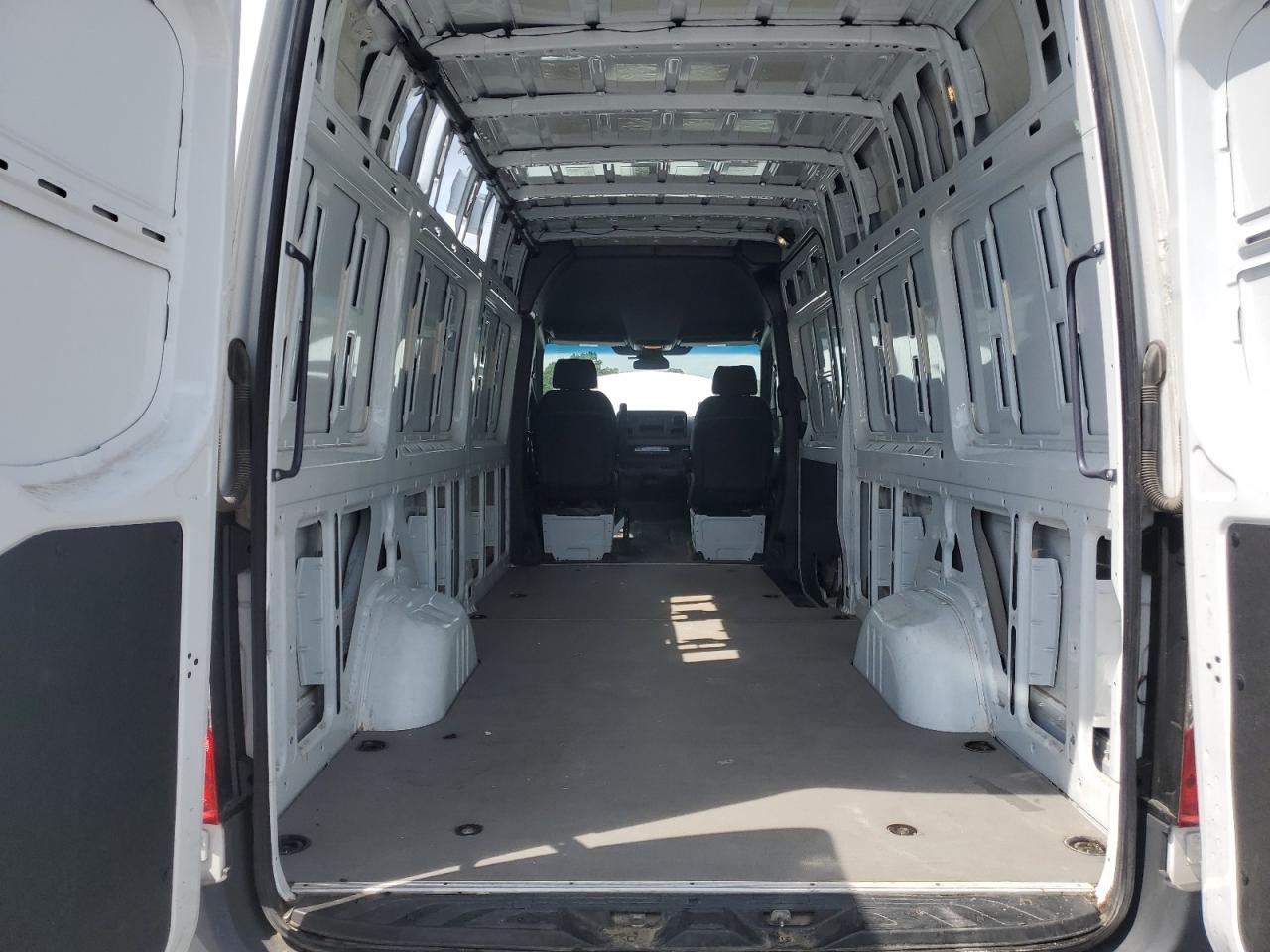 MERCEDES-BENZ SPRINTER 2500