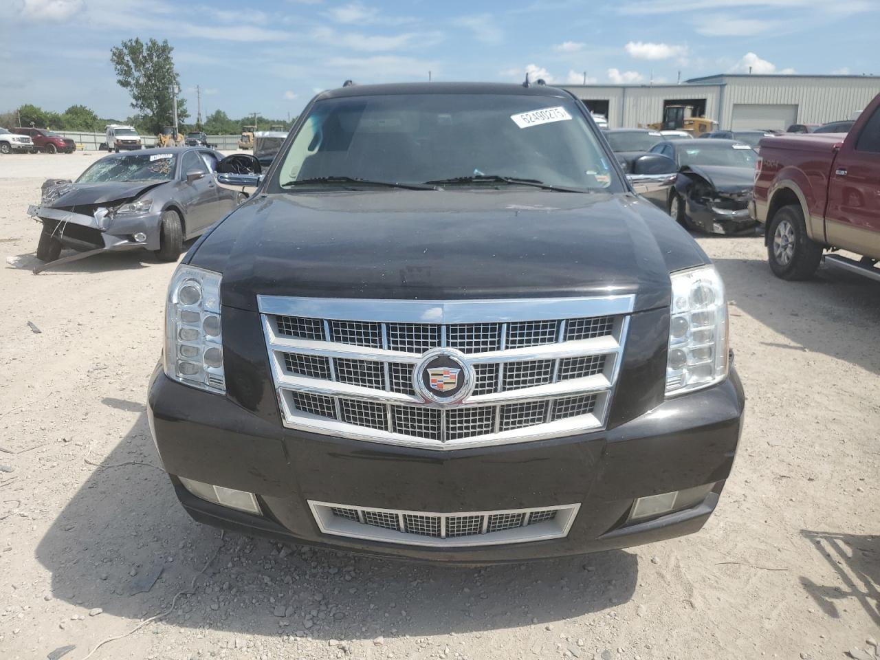 CADILLAC ESCALADE ESV PLATINUM