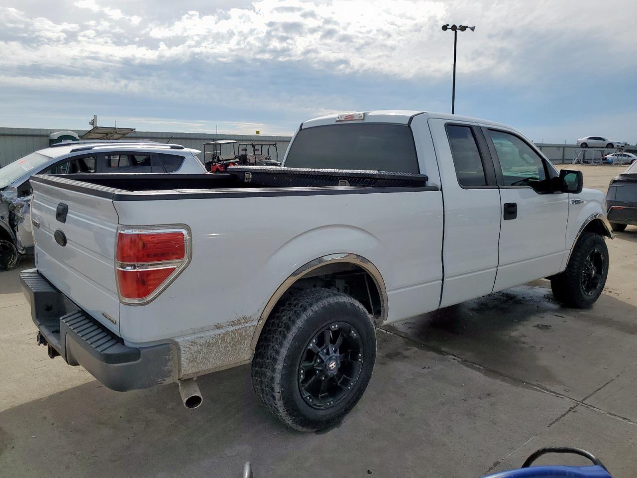 FORD F-150 SUPER CAB