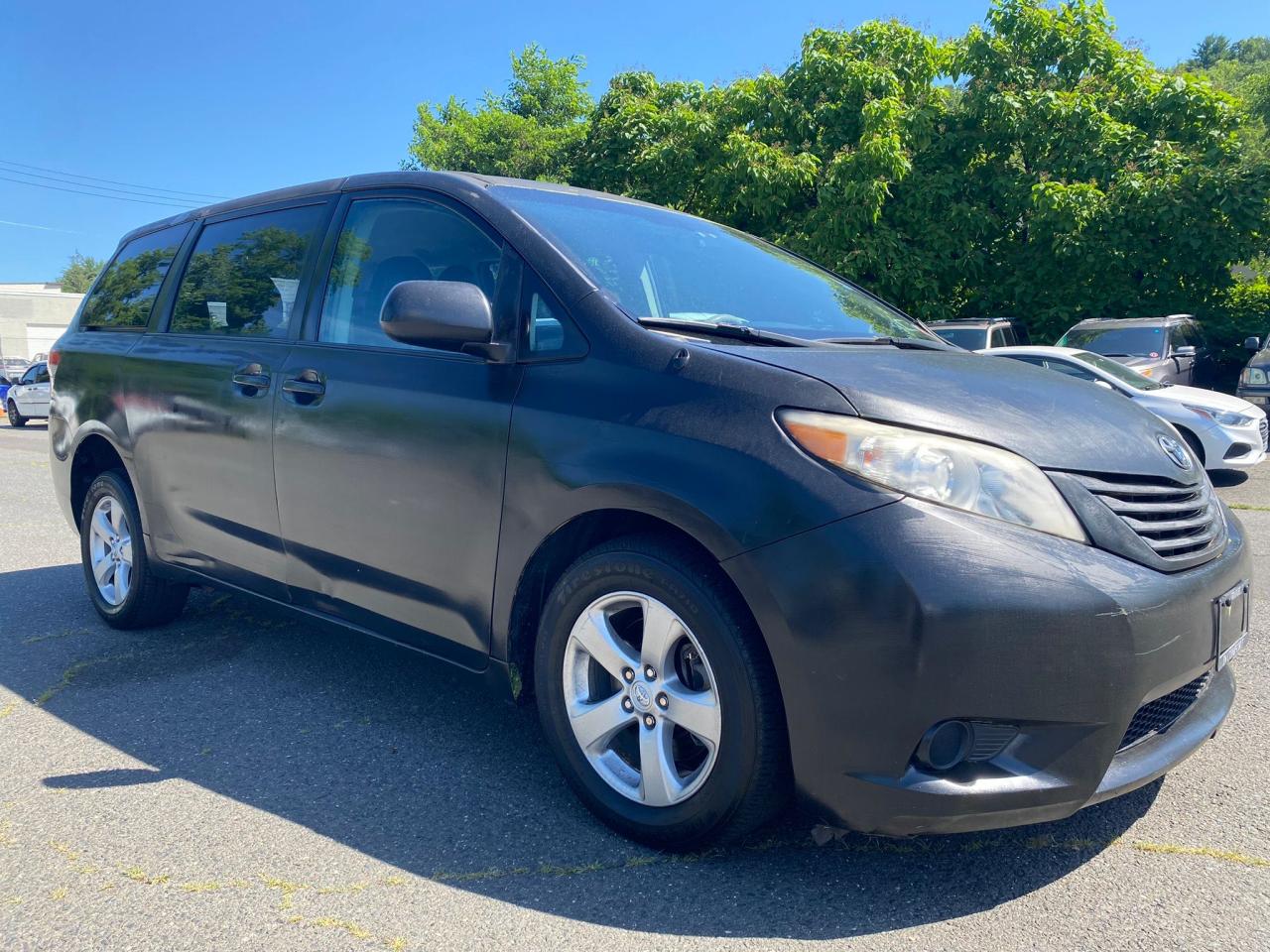 TOYOTA SIENNA