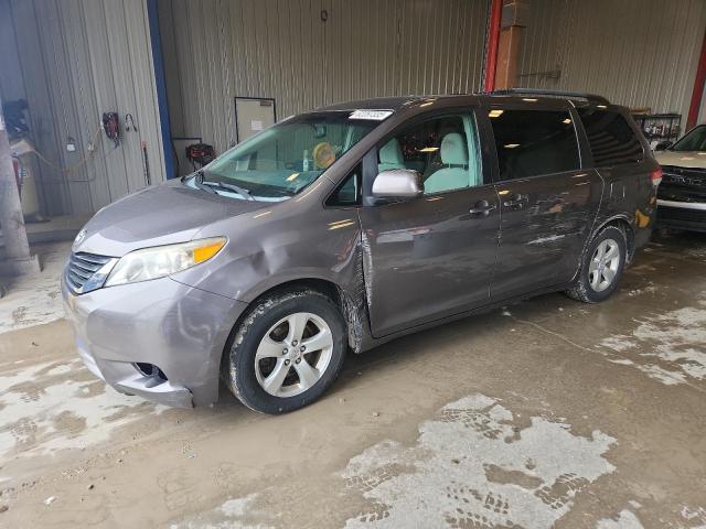 TOYOTA SIENNA LE