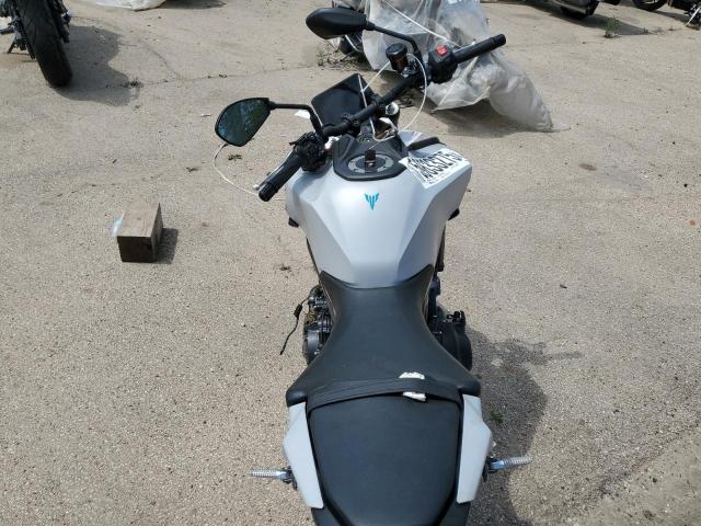 2025 YAMAHA MT09 JYARN94E4SA002281