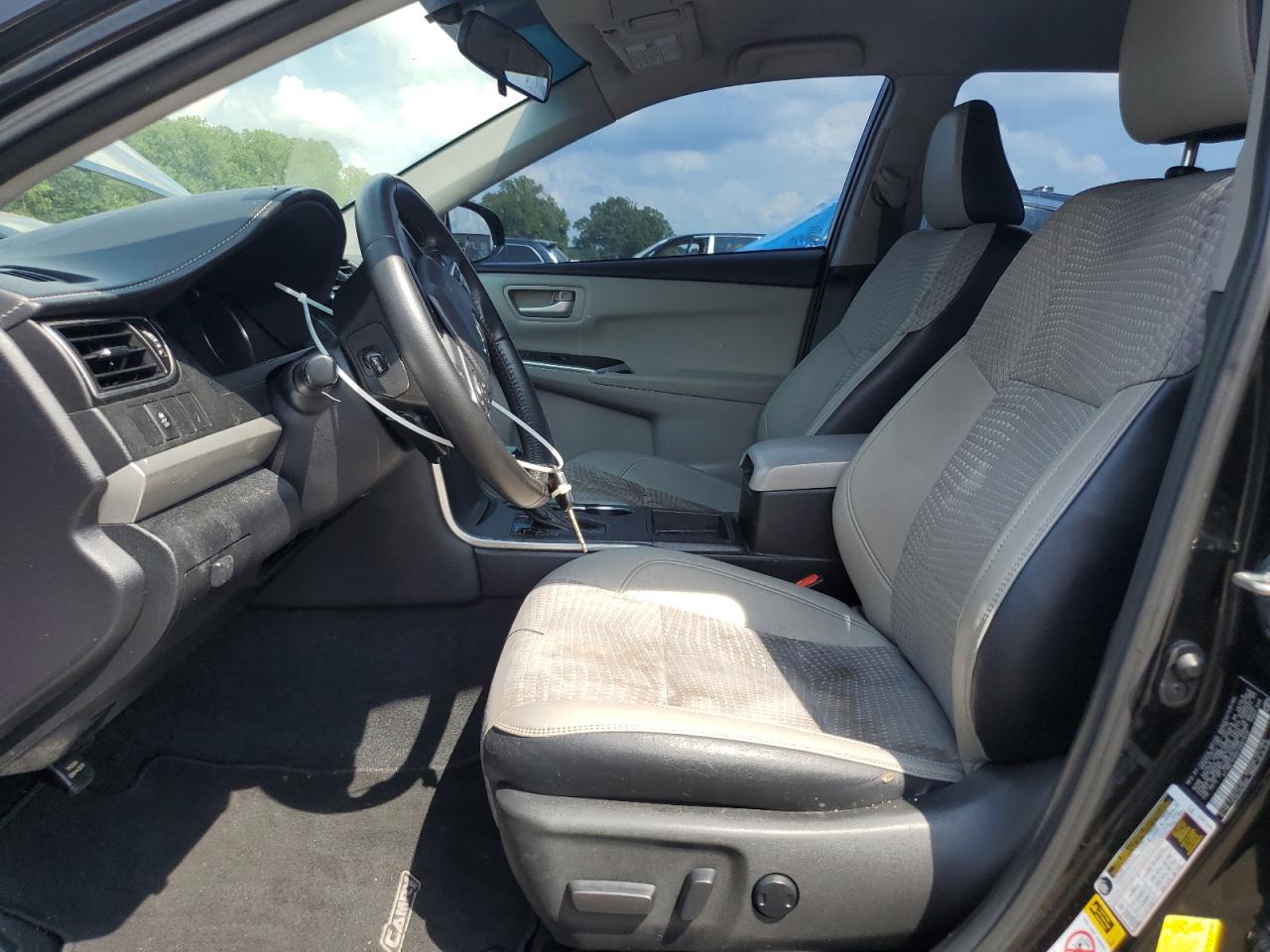 Toyota Camry le 2015