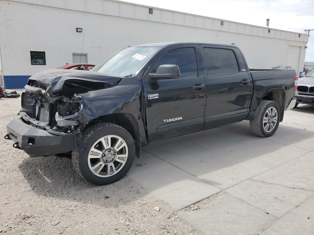 TOYOTA TUNDRA CREWMAX SR5