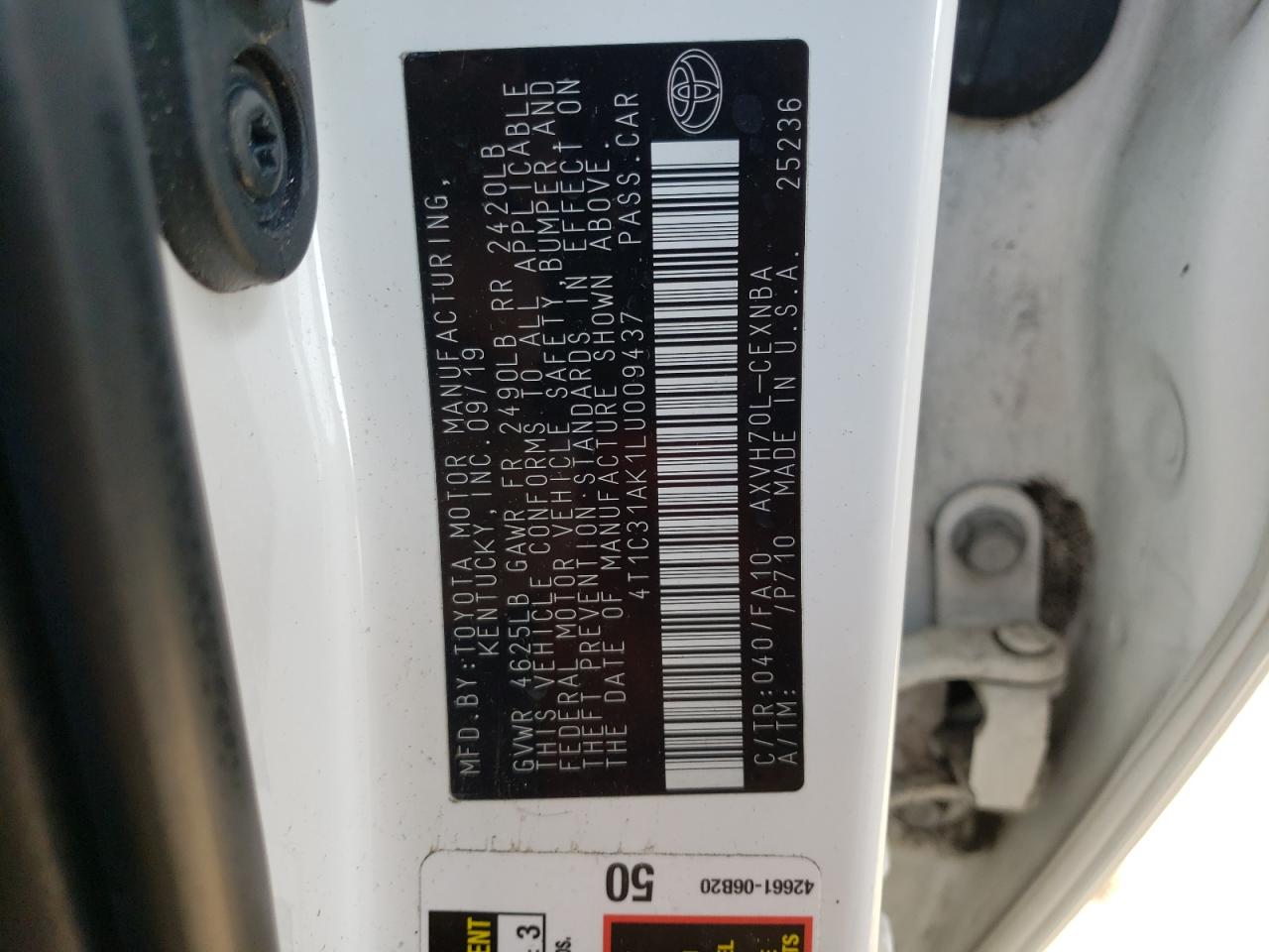 Toyota Camry le 2020
