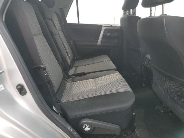 2019 TOYOTA 4RUNNER SR JTEBU5JR4K5625820