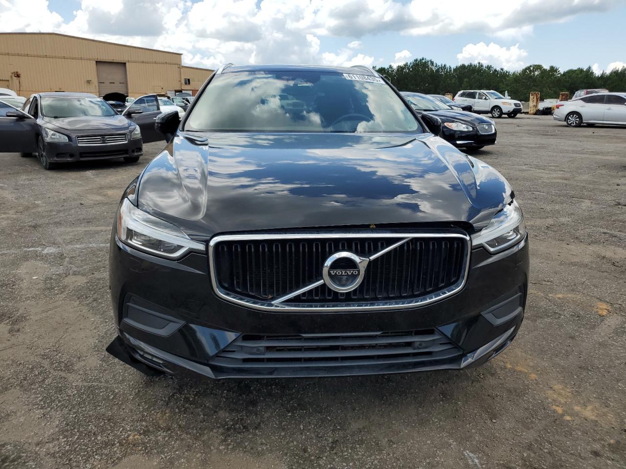VOLVO XC60 T5 MOMENTUM