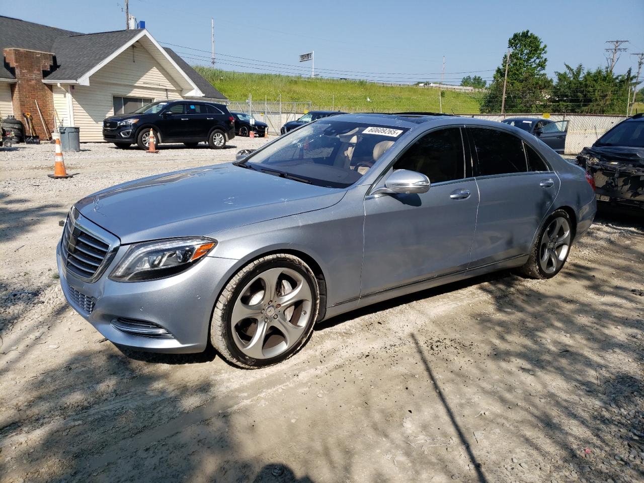 MERCEDES-BENZ S-CLASS 550