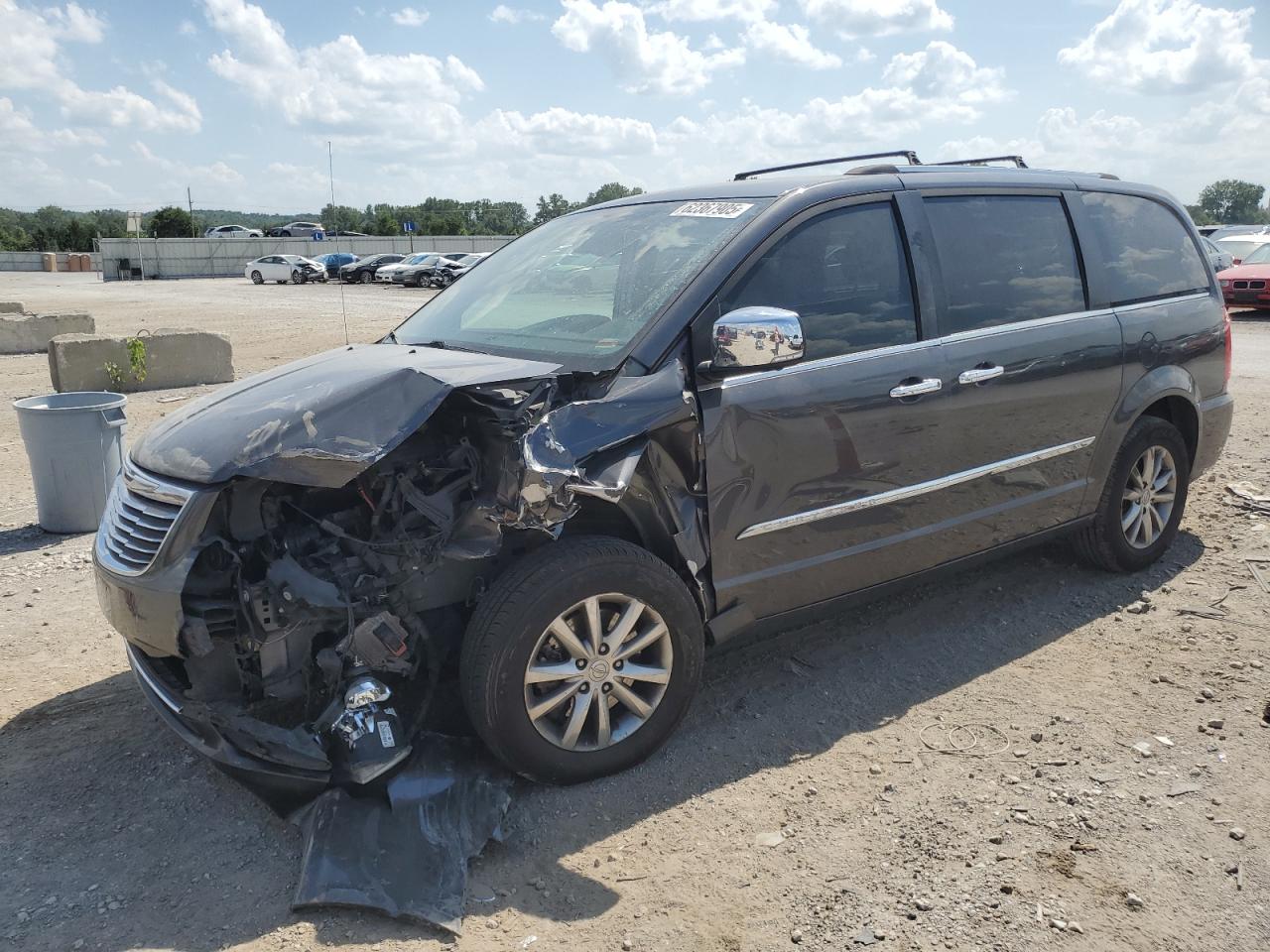 CHRYSLER TOWN & COUNTRY TOURING L