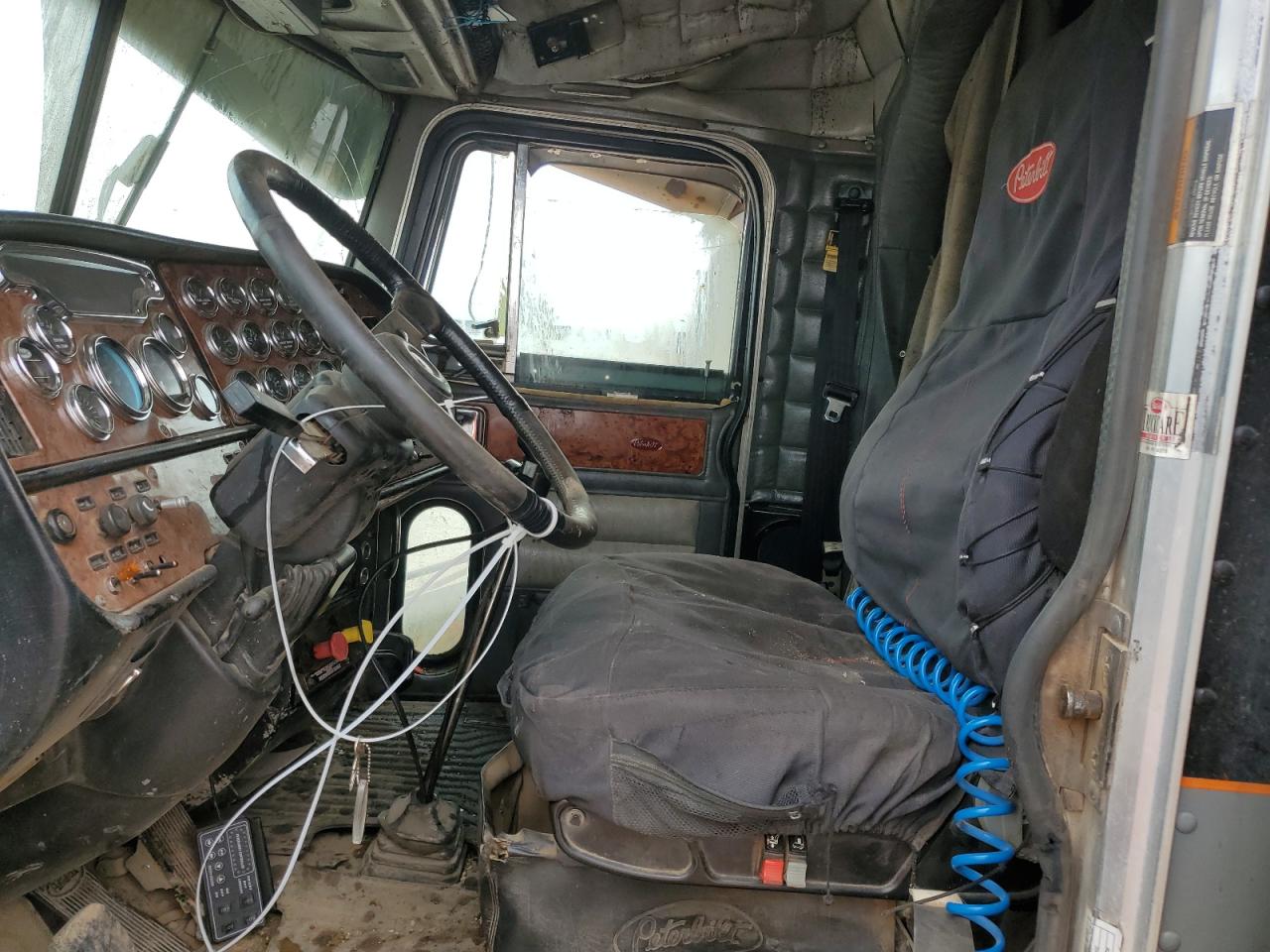 Lot #3276640571 2004 PETERBILT 379