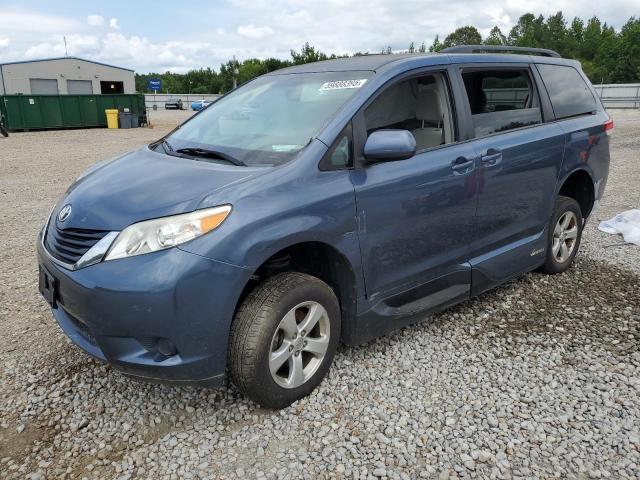 TOYOTA SIENNA LE