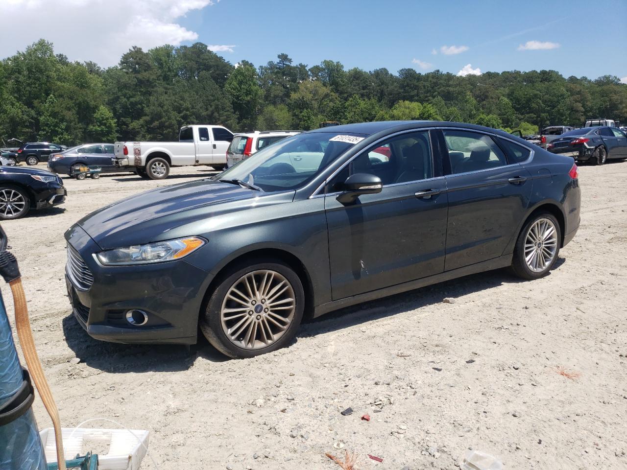 FORD FUSION SE