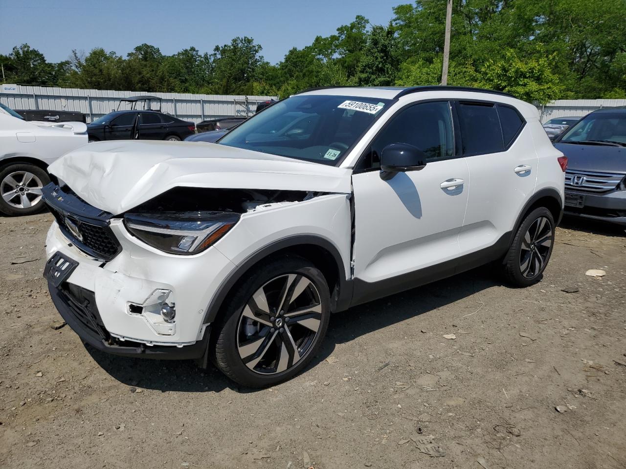 VOLVO XC40 PLUS