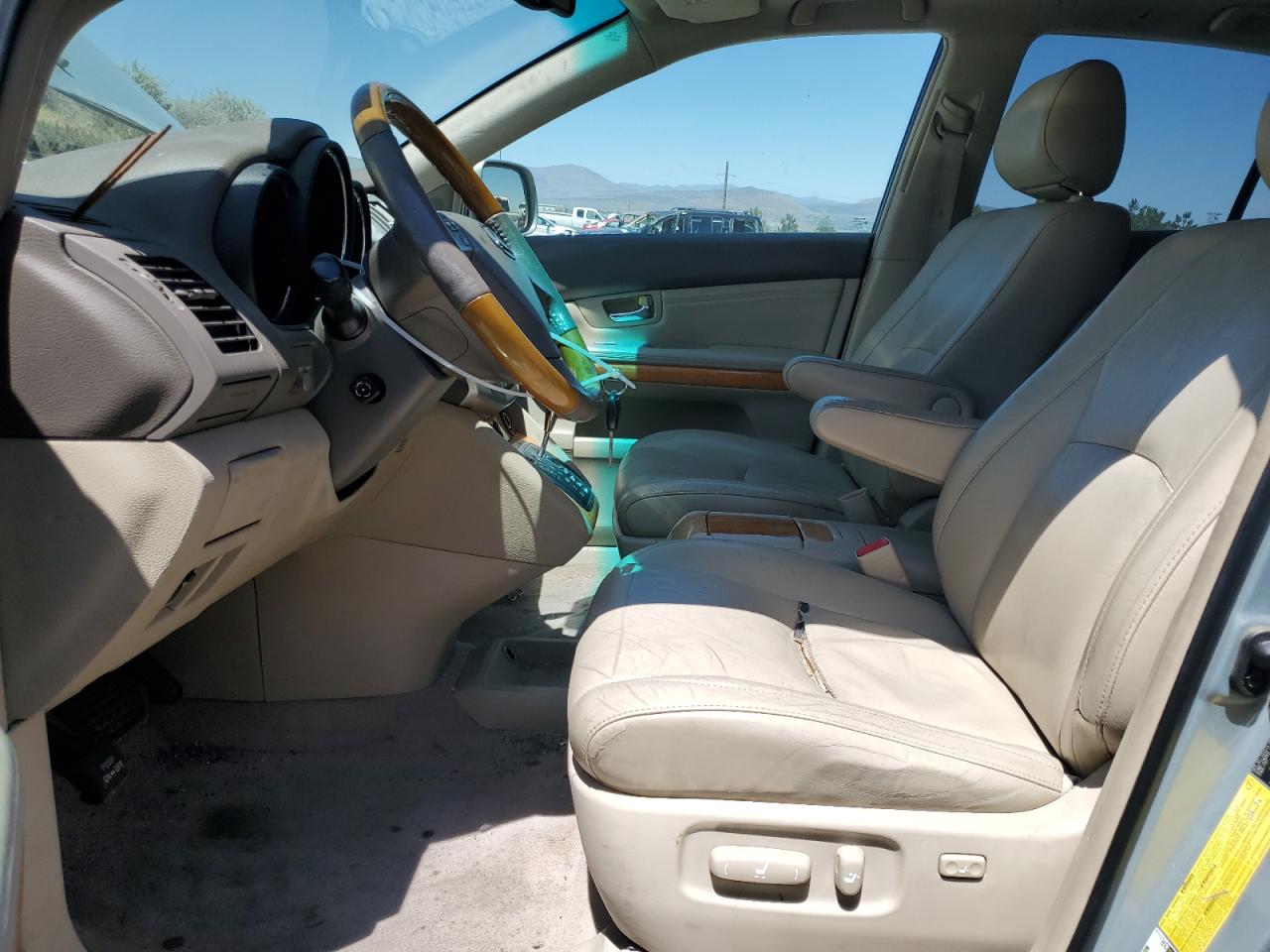 Lot #3302105119 2006 LEXUS RX 330