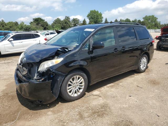 TOYOTA SIENNA XLE