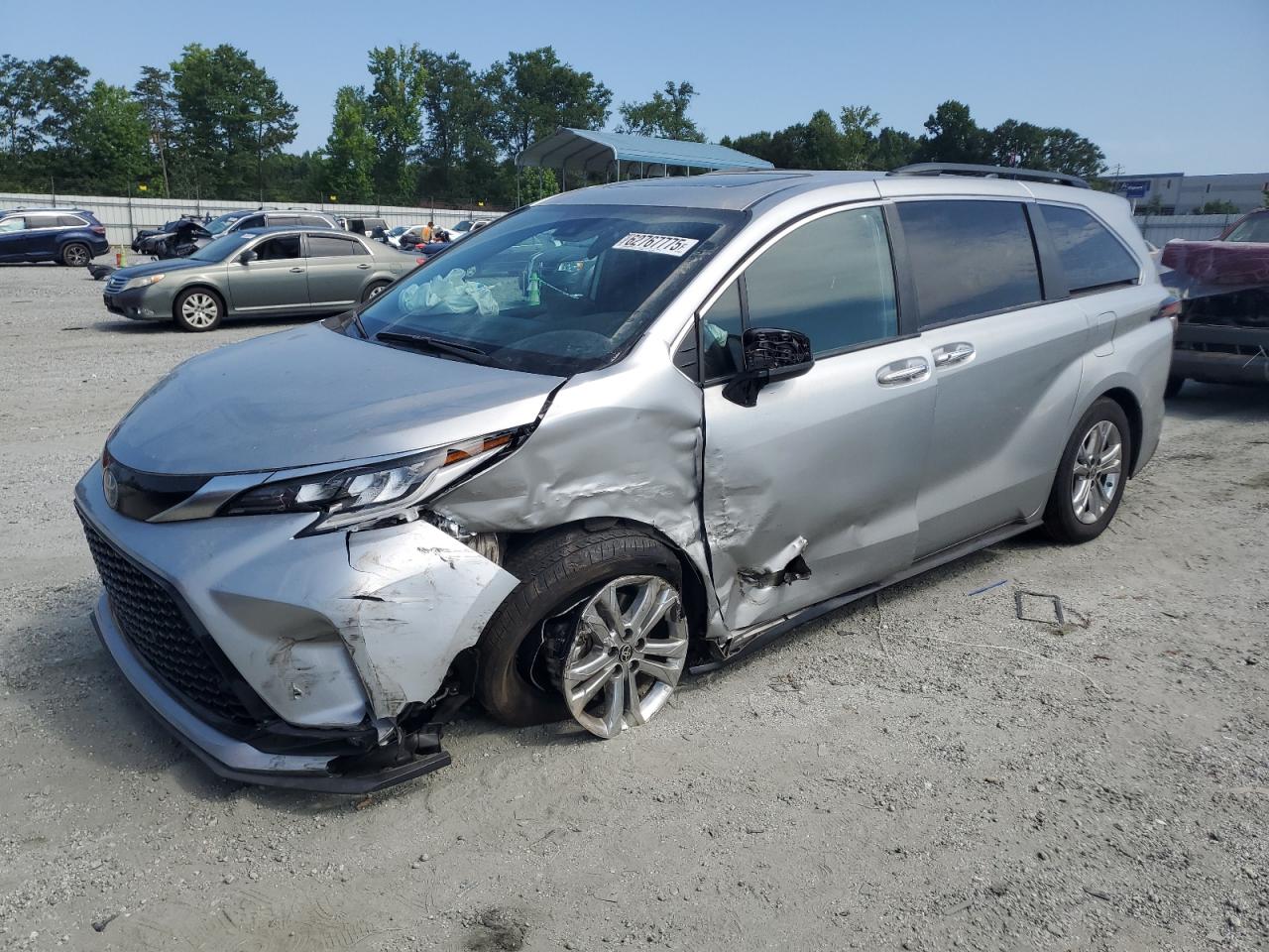 TOYOTA SIENNA XSE