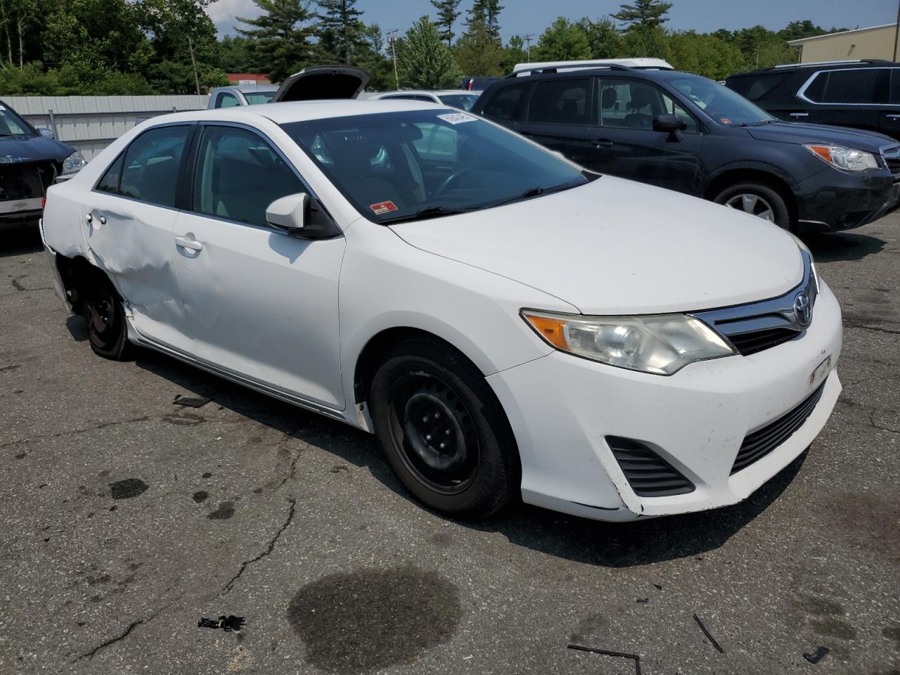 TOYOTA CAMRY BASE