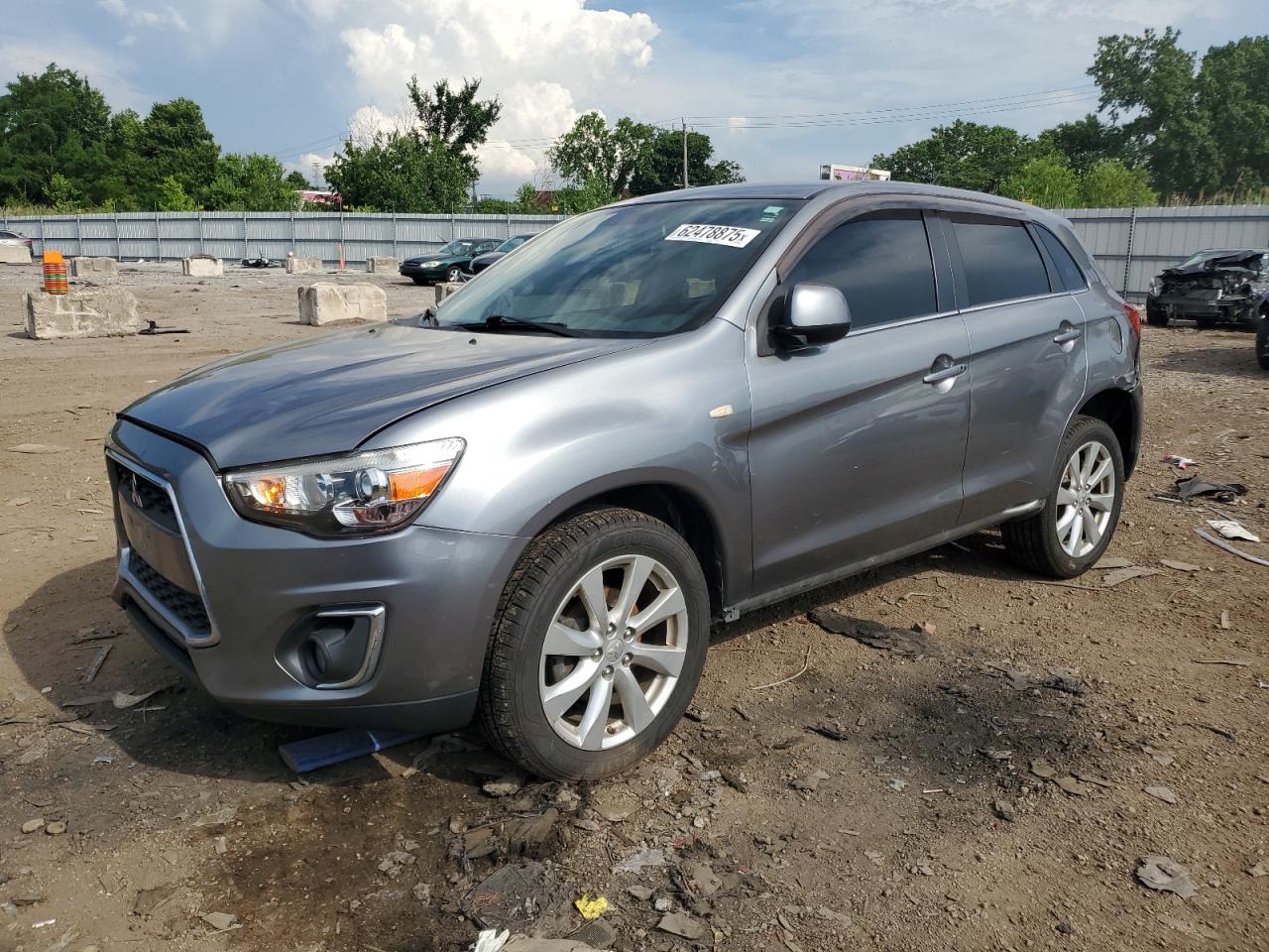 MITSUBISHI OUTLANDER SE