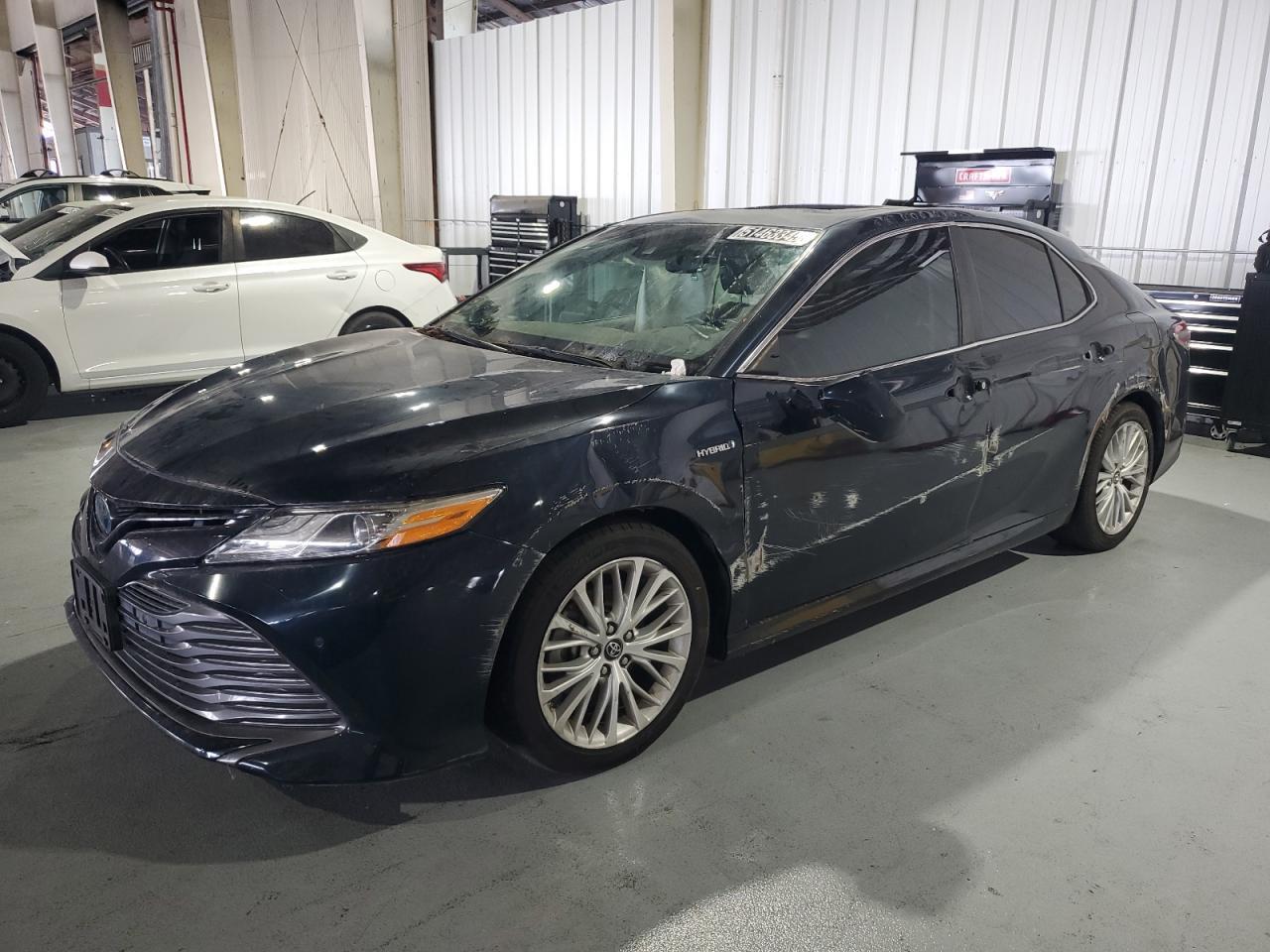 TOYOTA CAMRY HYBRID