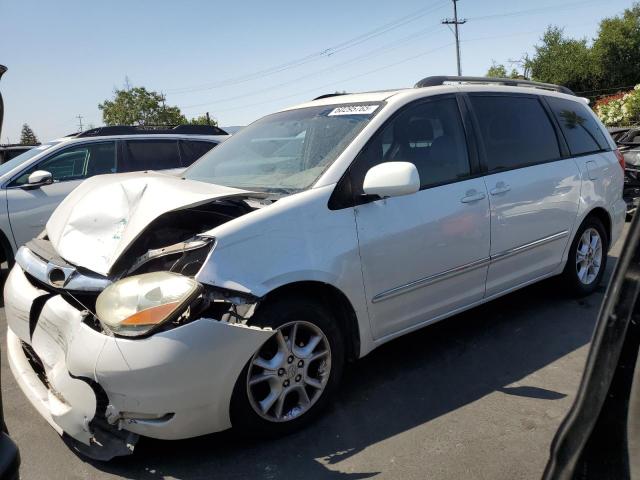 TOYOTA SIENNA XLE