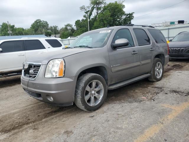 GMC YUKON