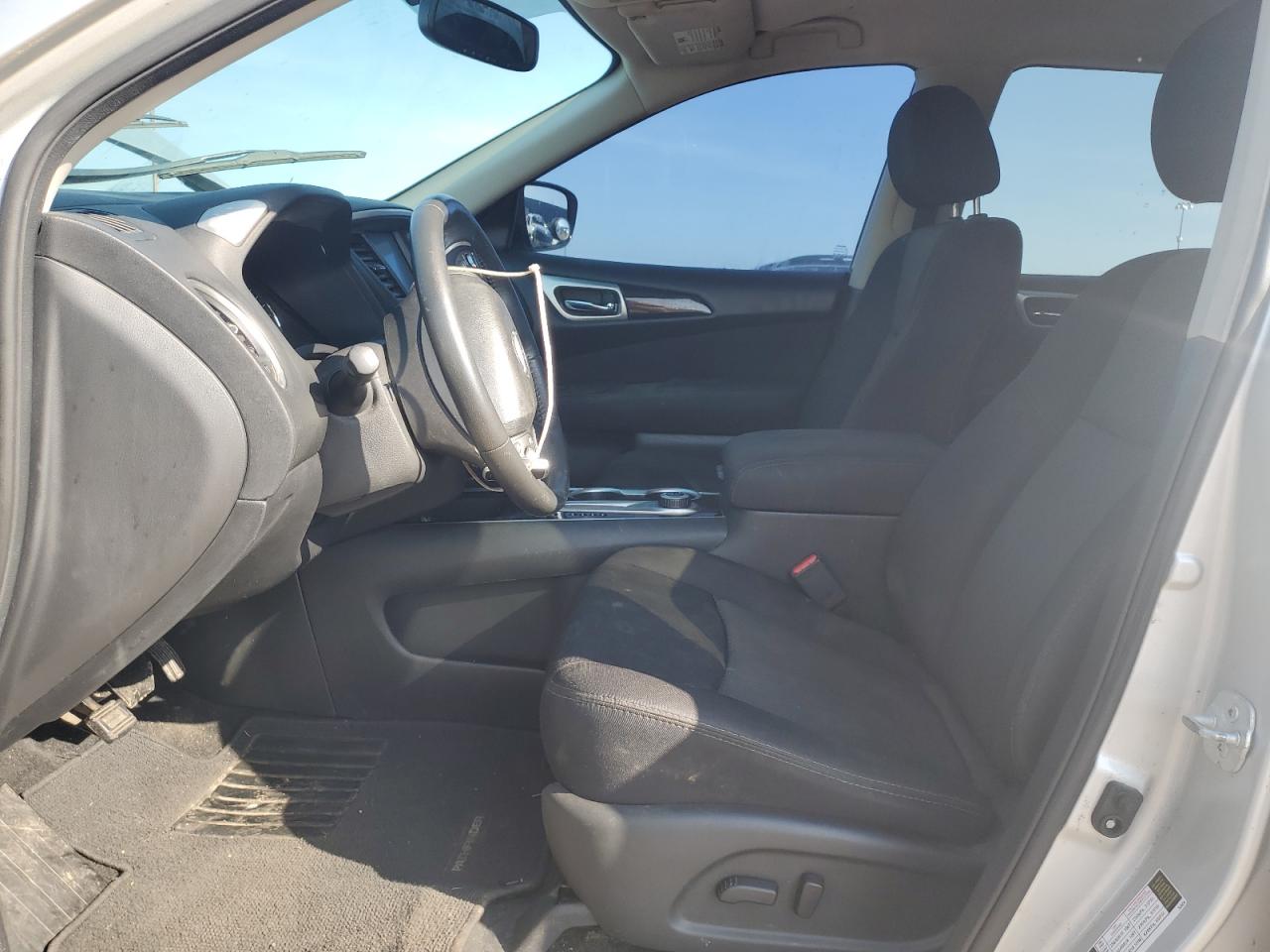 Nissan Pathfinder 2017